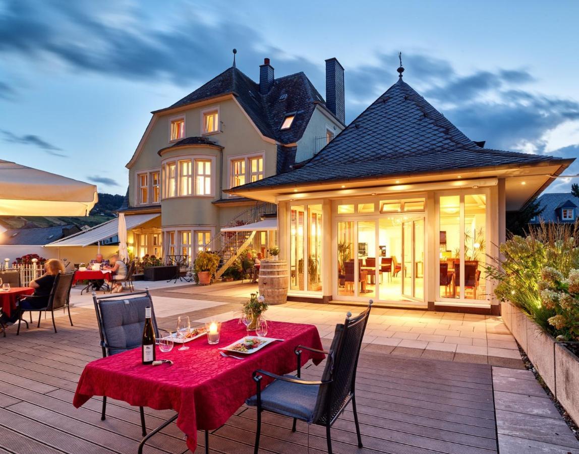 Gaestehaus & Weingut Cluesserath-Weiler Trittenheim Exterior photo